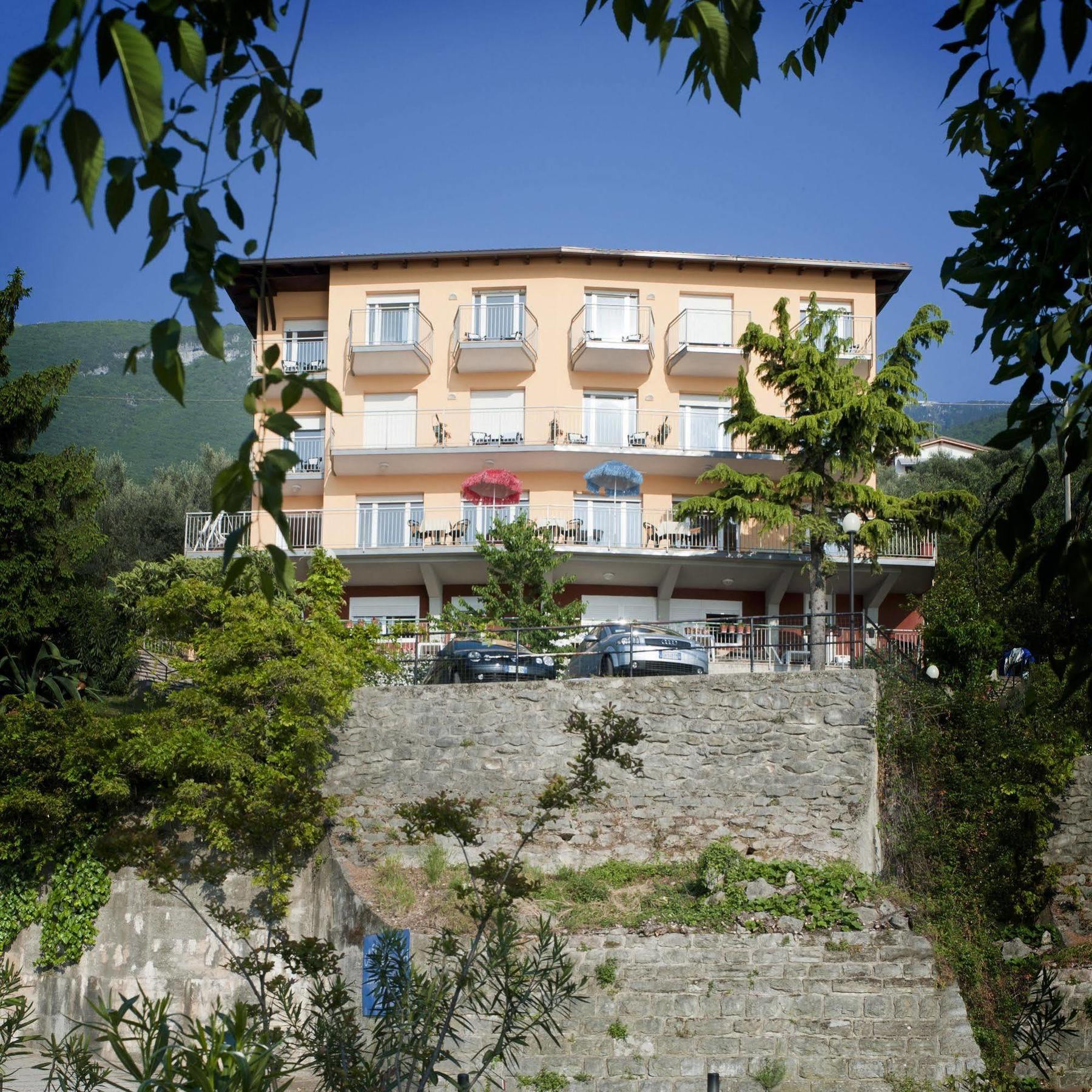 Hotel Casa Marinella Malcesine Exteriör bild